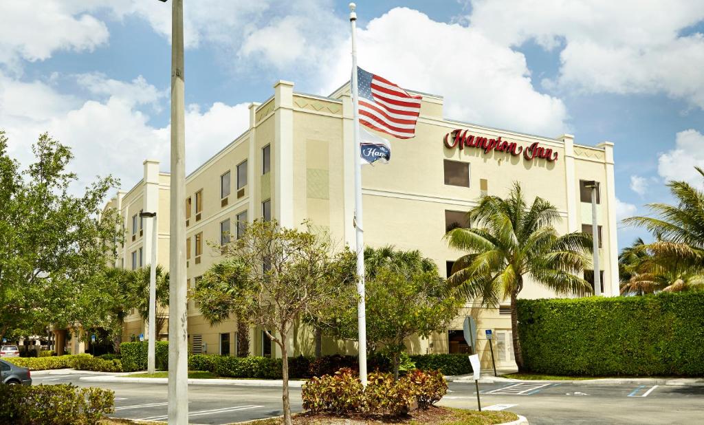 Hampton Inn West Palm Beach Central Airport Main image 1